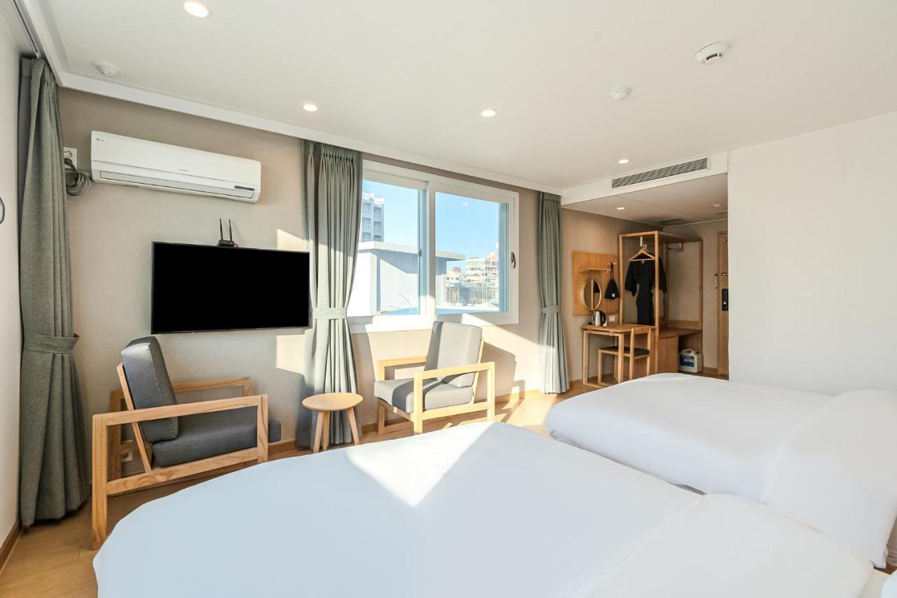 Heyy Seogwipo Hotel Extérieur photo