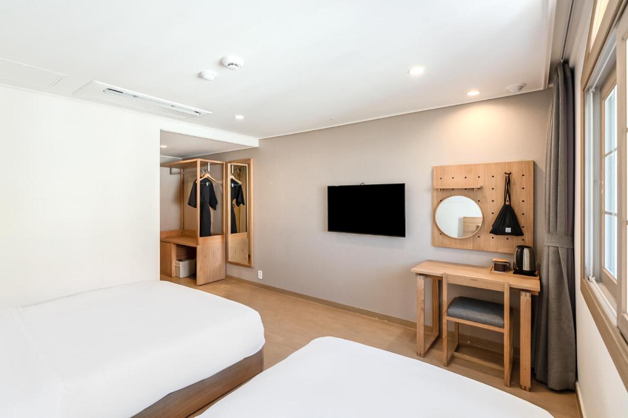 Heyy Seogwipo Hotel Extérieur photo
