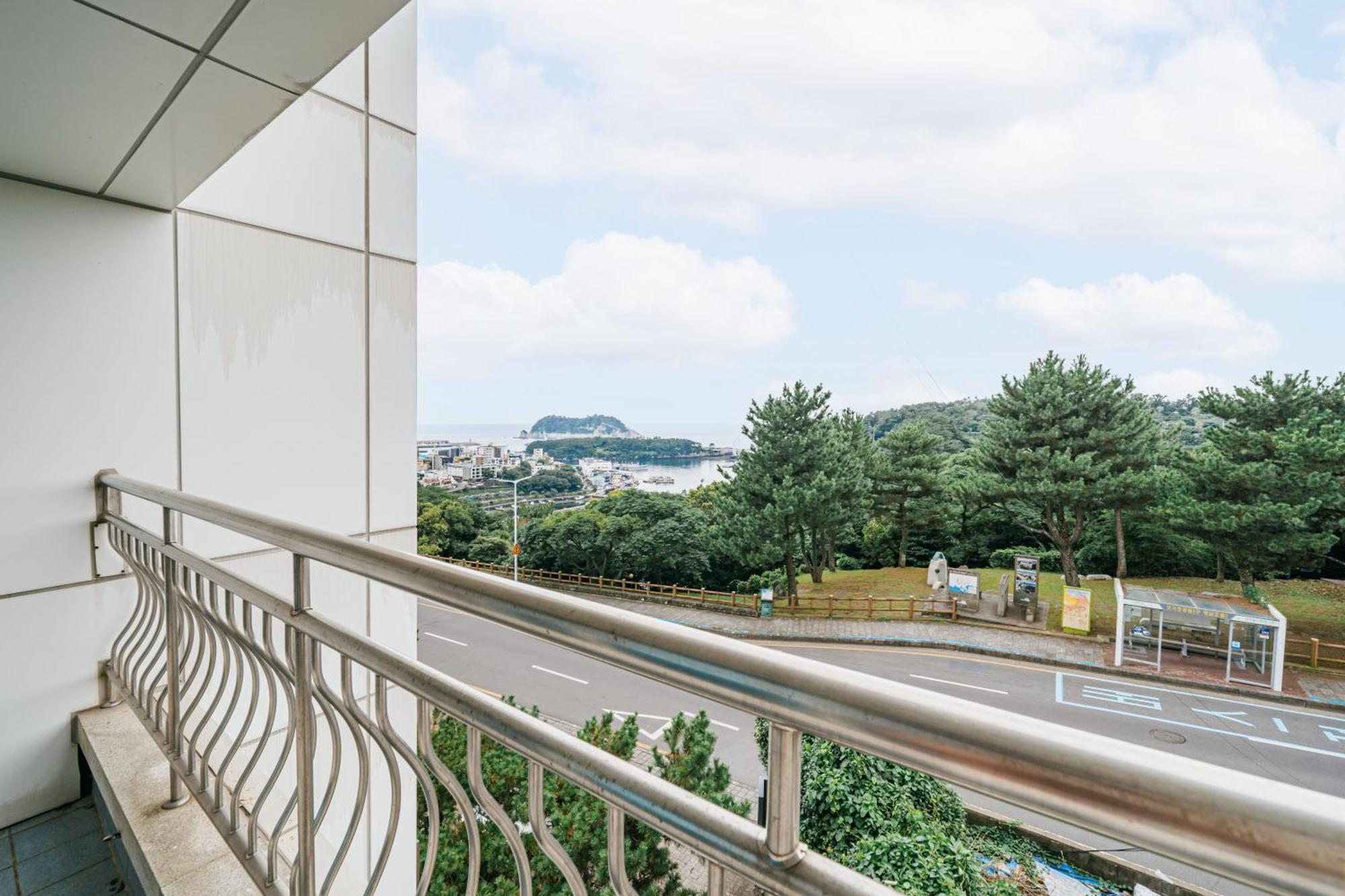 Heyy Seogwipo Hotel Extérieur photo
